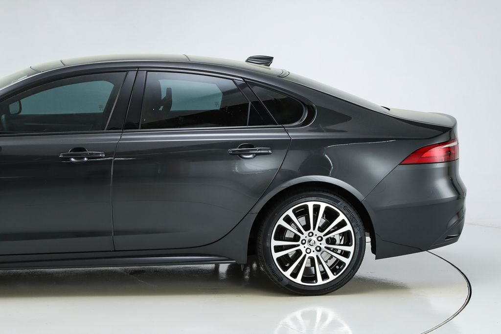 2024 Jaguar XF R-Dynamic SE