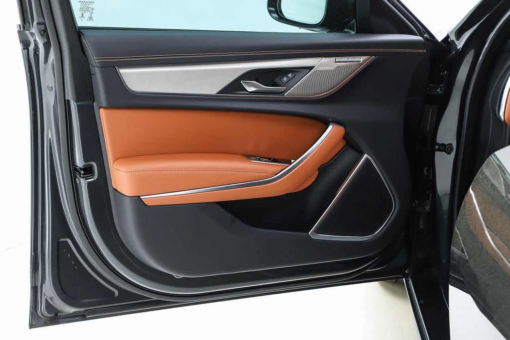 2024 Jaguar XF R-Dynamic SE