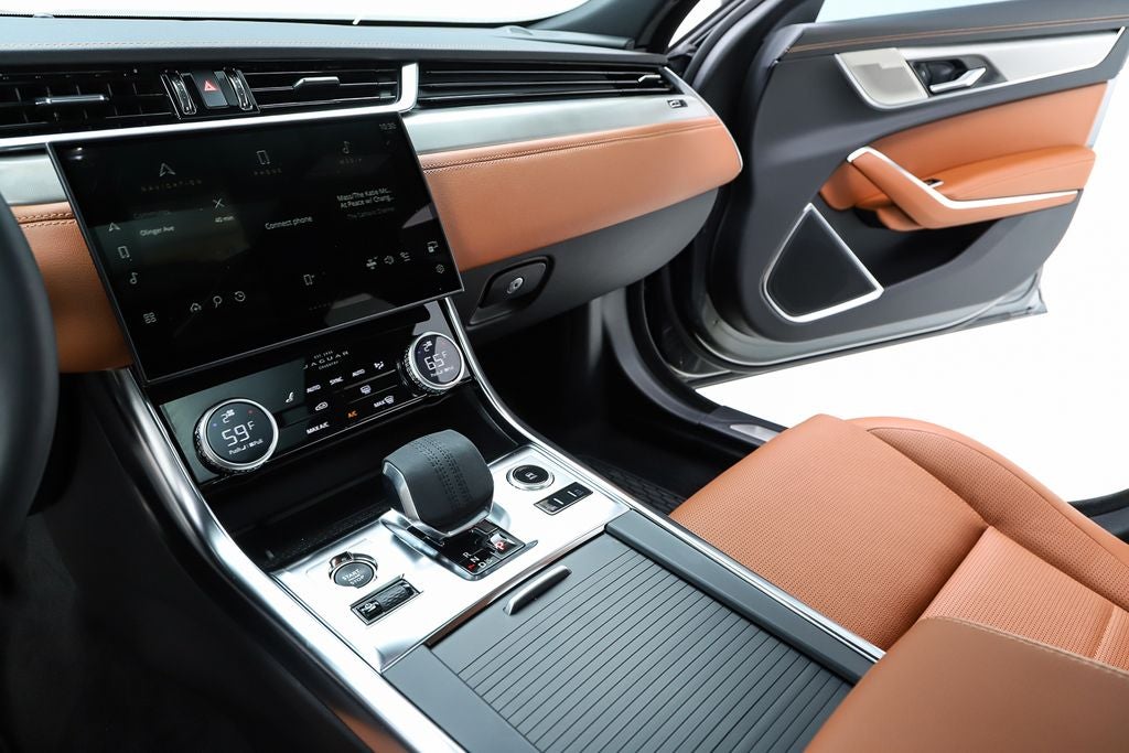 2024 Jaguar XF R-Dynamic SE