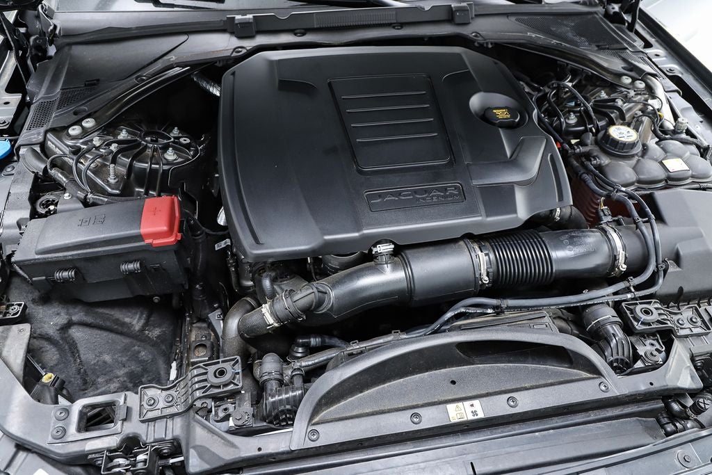 2024 Jaguar XF R-Dynamic SE