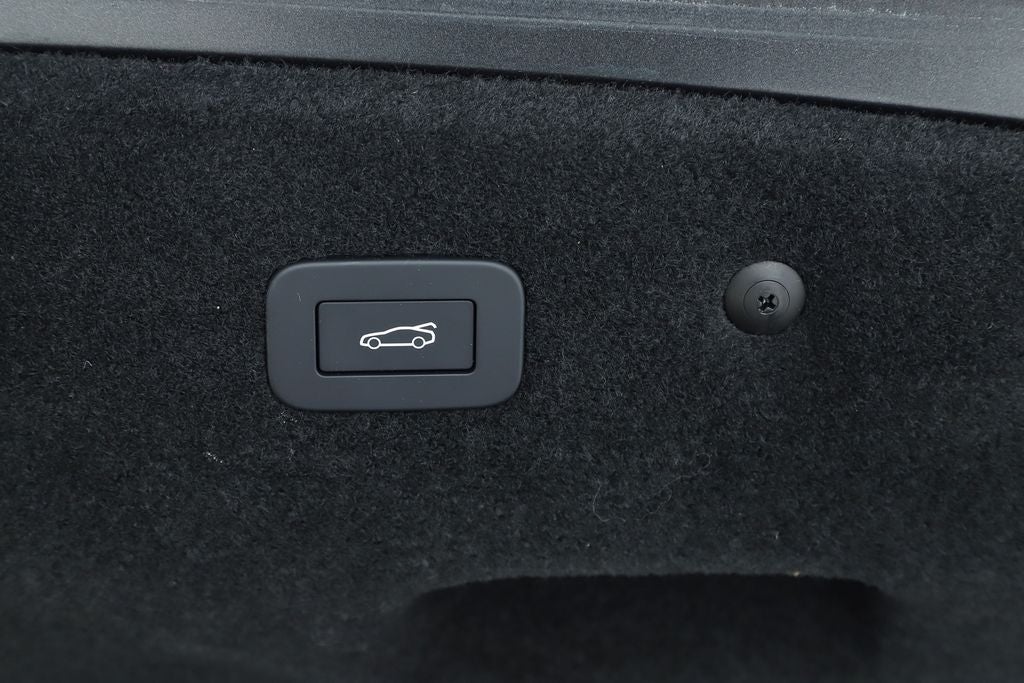 2024 Jaguar XF R-Dynamic SE