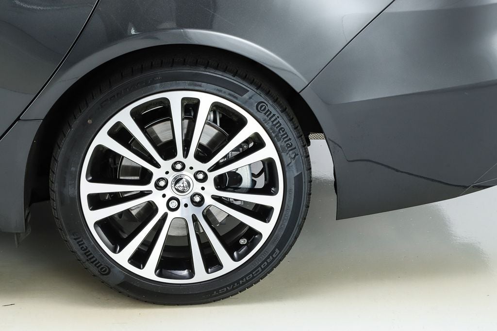 2024 Jaguar XF R-Dynamic SE