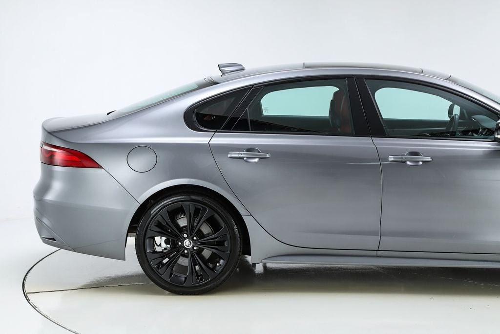2024 Jaguar XF R-Dynamic SE