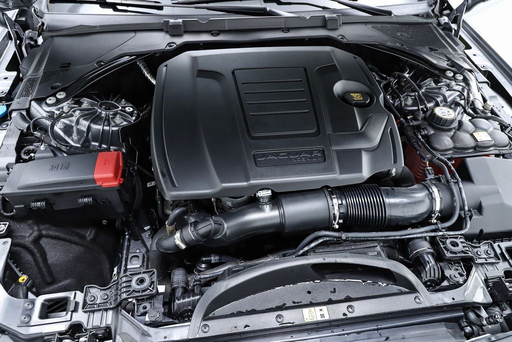 2024 Jaguar XF R-Dynamic SE