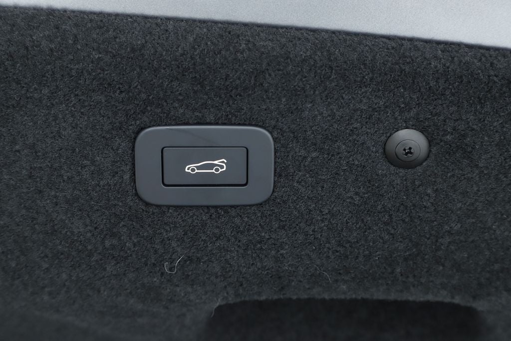 2024 Jaguar XF R-Dynamic SE