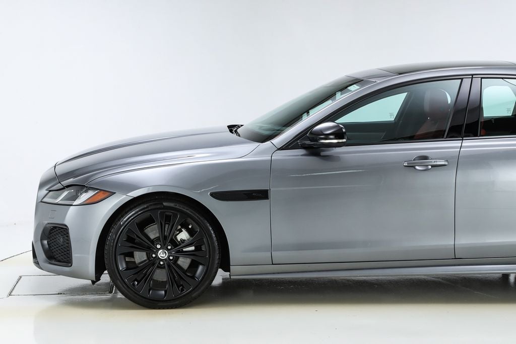 2024 Jaguar XF R-Dynamic SE