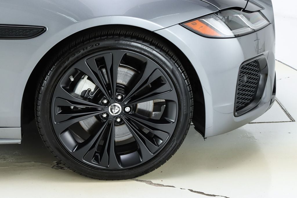 2024 Jaguar XF R-Dynamic SE