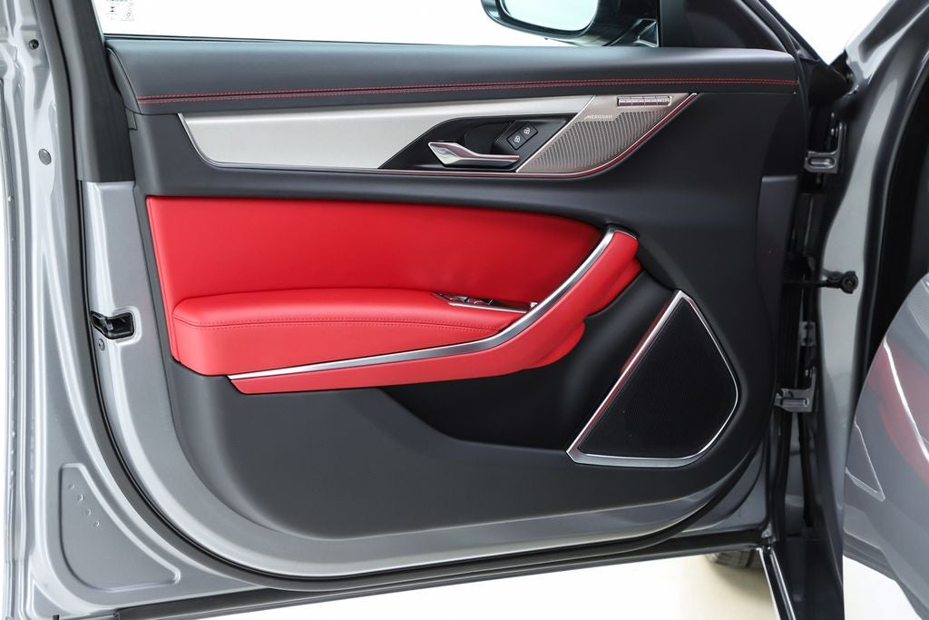 2024 Jaguar XF R-Dynamic SE