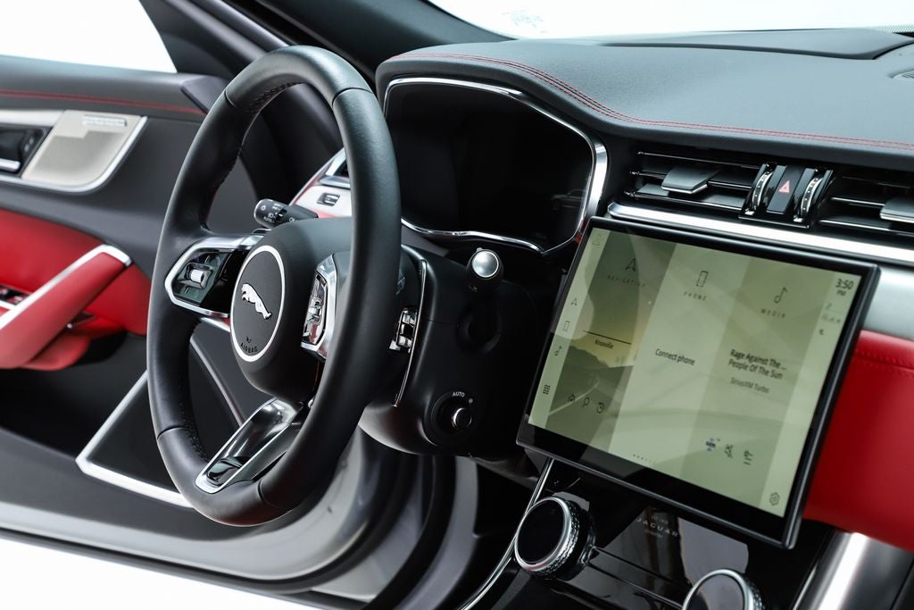 2024 Jaguar XF R-Dynamic SE