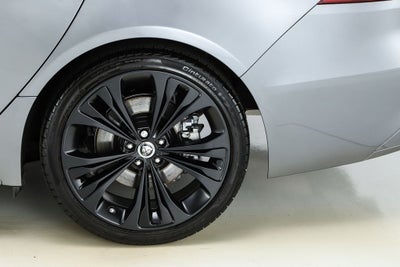 2024 Jaguar XF R-Dynamic SE