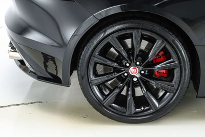 2022 Jaguar F-TYPE R