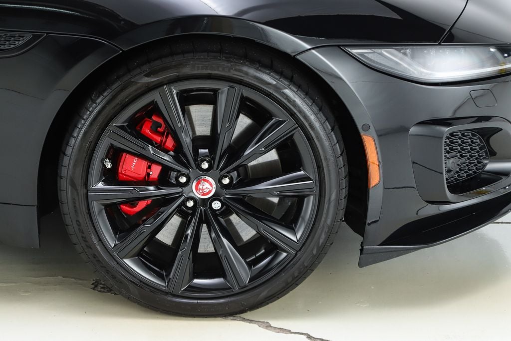 2022 Jaguar F-TYPE R