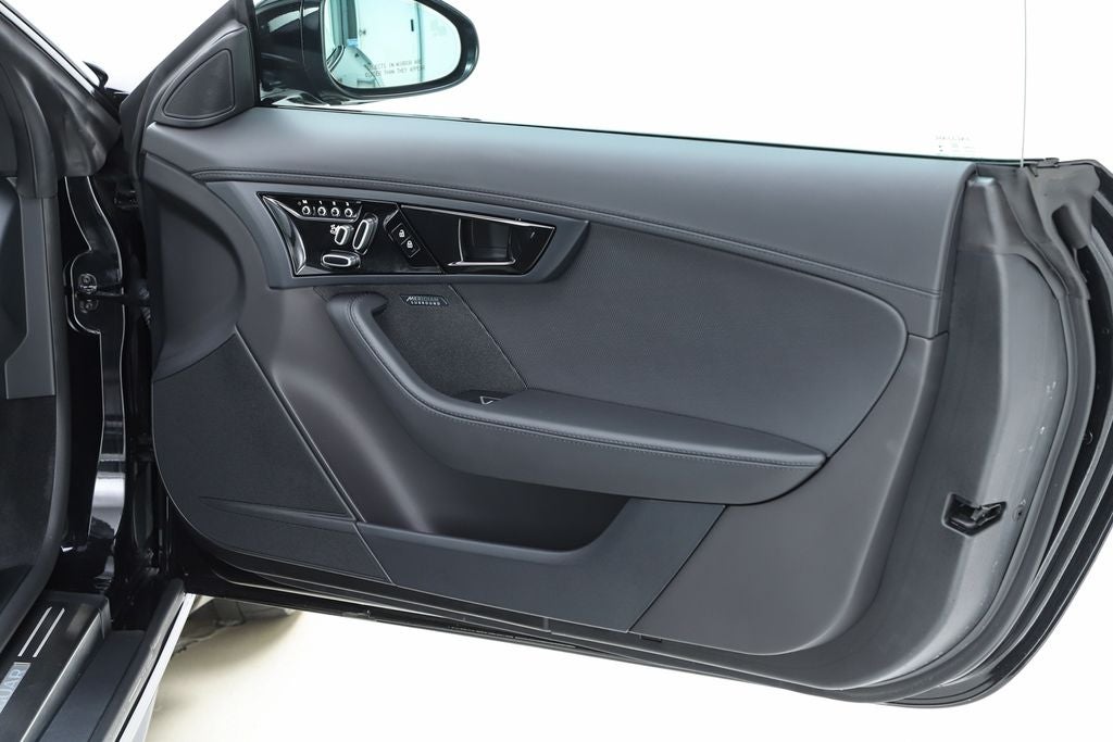 2022 Jaguar F-TYPE R