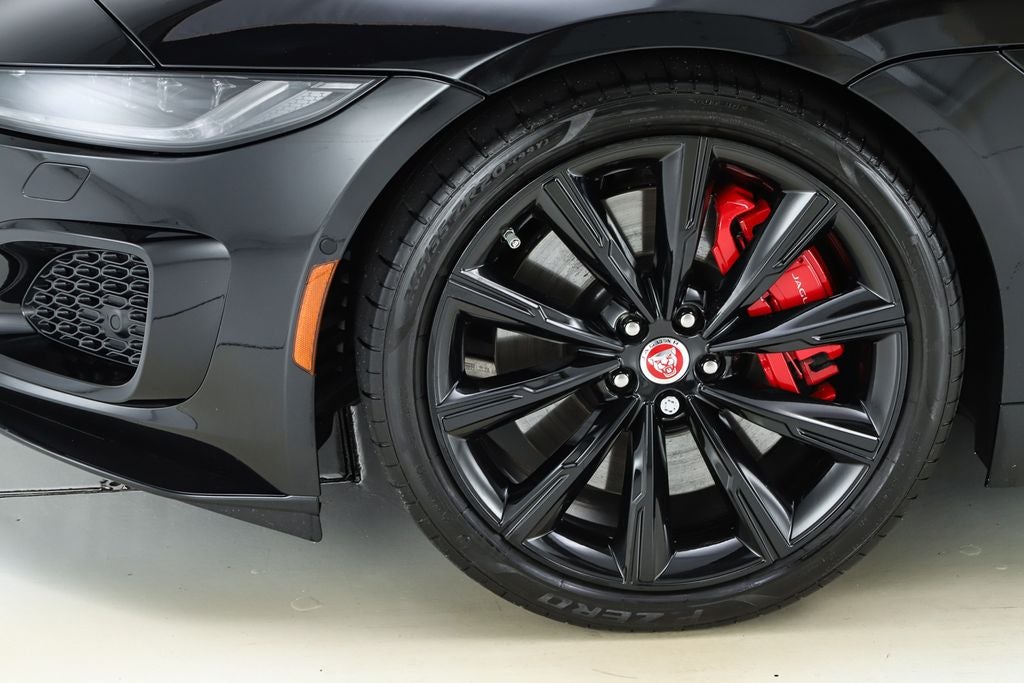 2022 Jaguar F-TYPE R