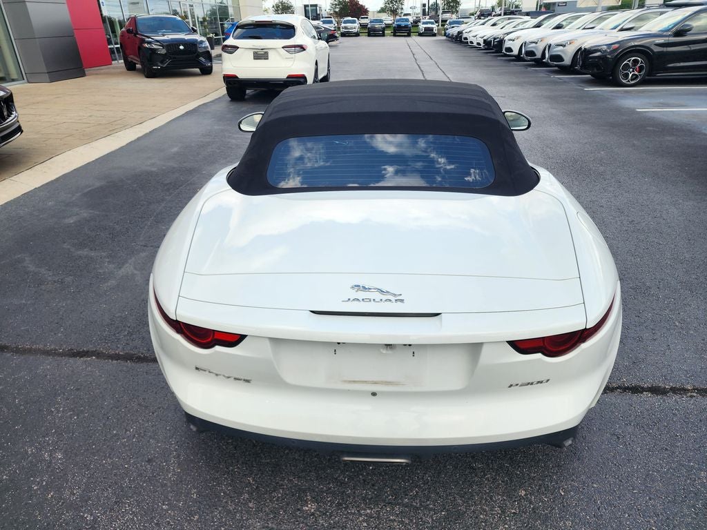 2019 Jaguar F-TYPE P300