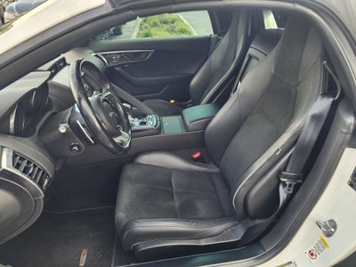 2019 Jaguar F-TYPE P300