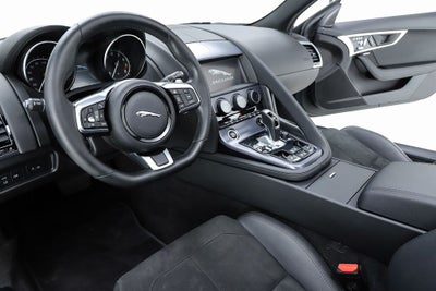 2019 Jaguar F-TYPE P300