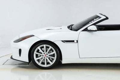 2019 Jaguar F-TYPE P300