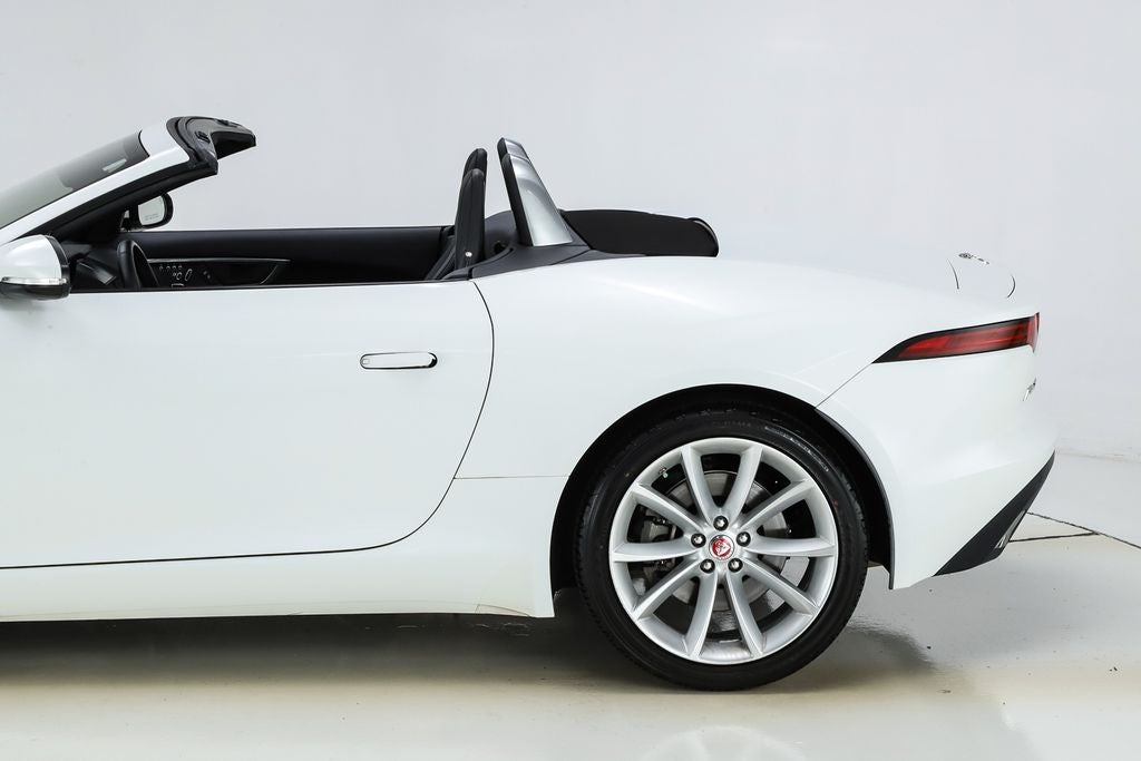 2019 Jaguar F-TYPE P300