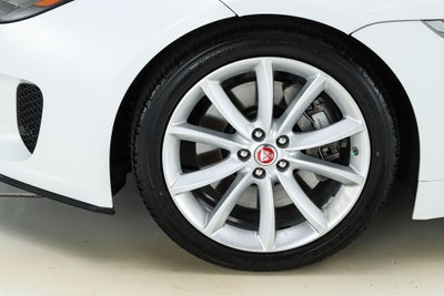2019 Jaguar F-TYPE P300