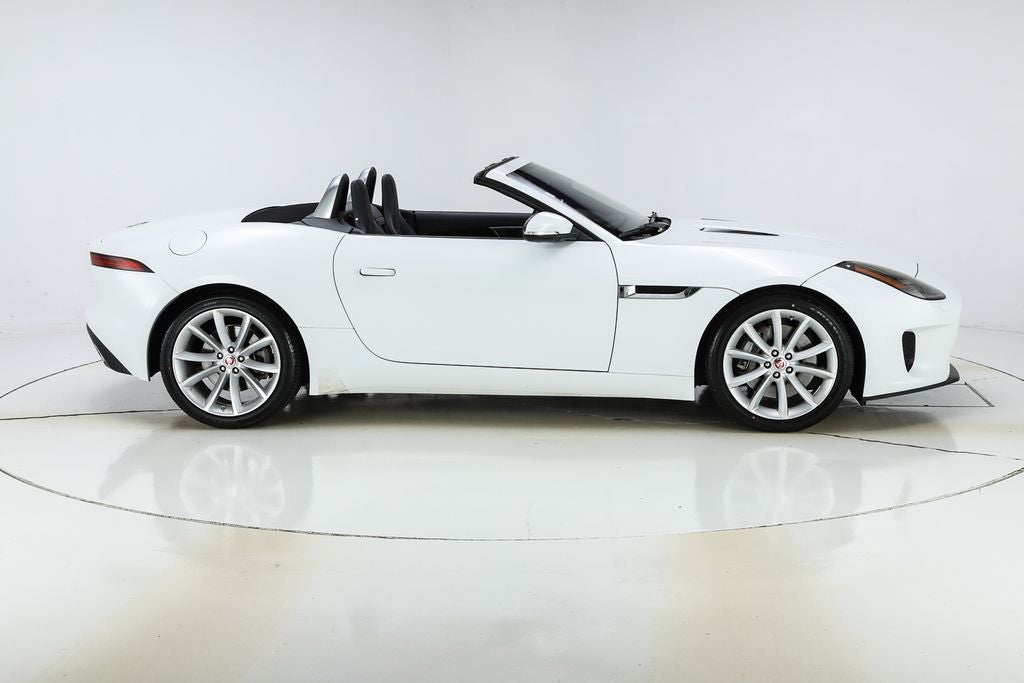 2019 Jaguar F-TYPE P300
