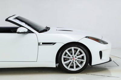2019 Jaguar F-TYPE P300