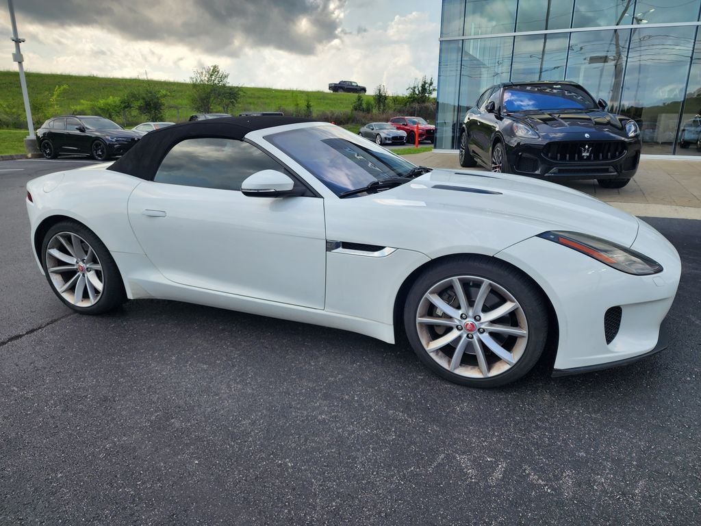 2019 Jaguar F-TYPE P300