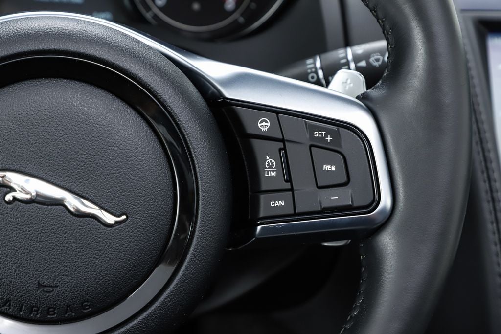 2019 Jaguar F-TYPE P300
