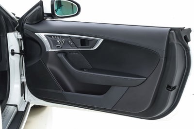 2019 Jaguar F-TYPE P300