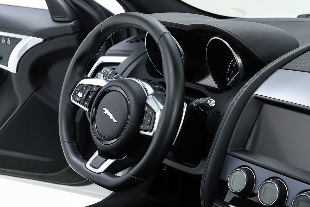 2019 Jaguar F-TYPE P300