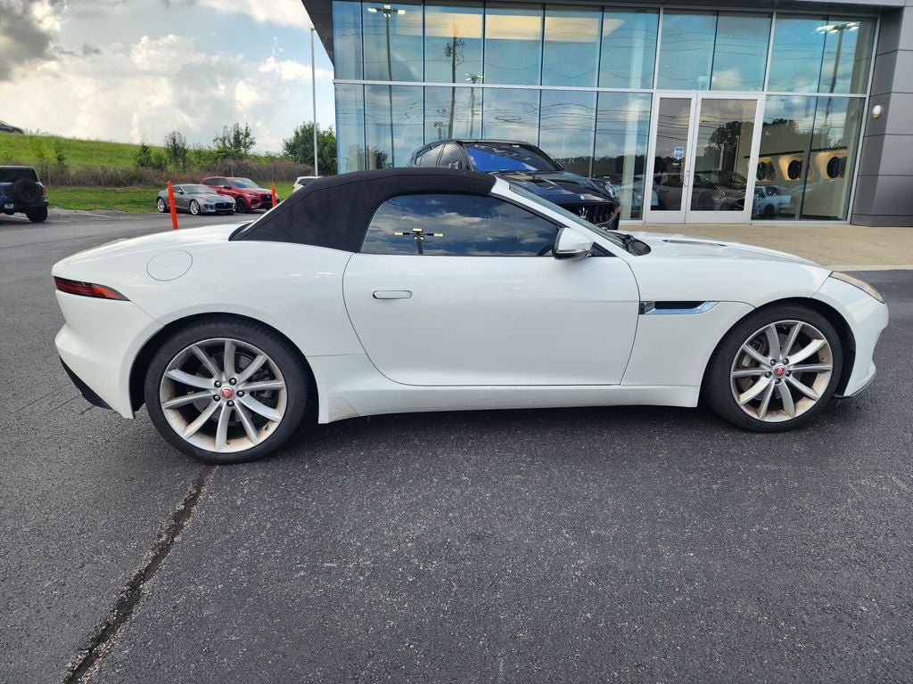 2019 Jaguar F-TYPE P300
