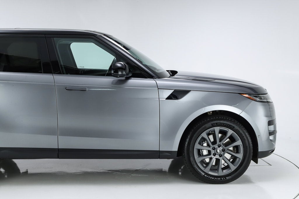 2023 Land Rover Range Rover Sport SE