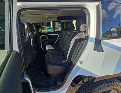 2023 Land Rover Defender 110 X-Dynamic SE