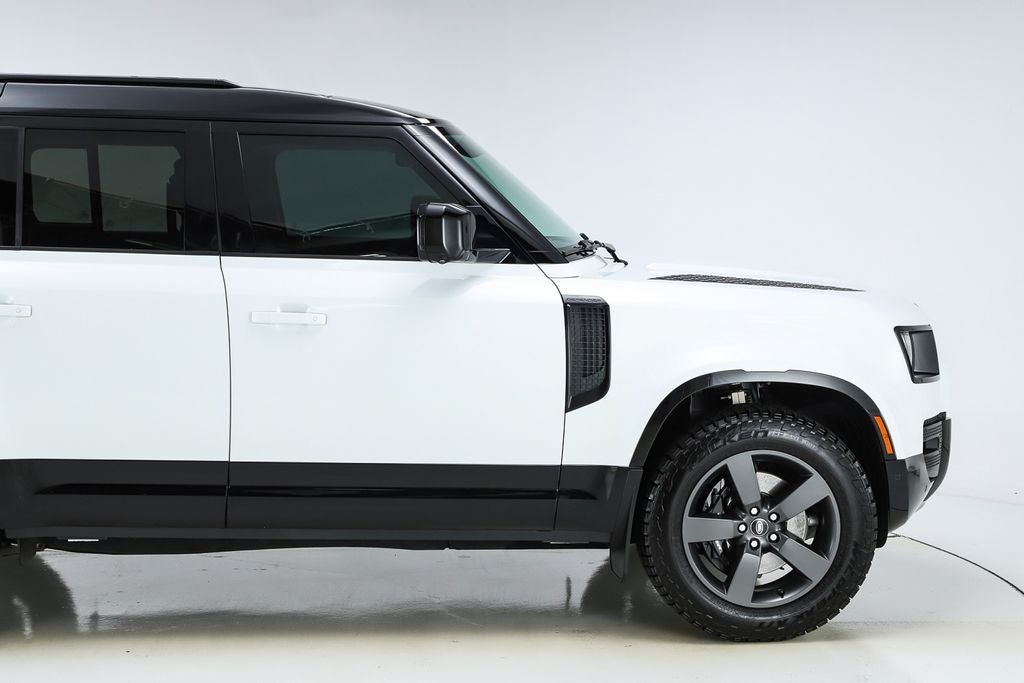 2023 Land Rover Defender 110 X-Dynamic SE
