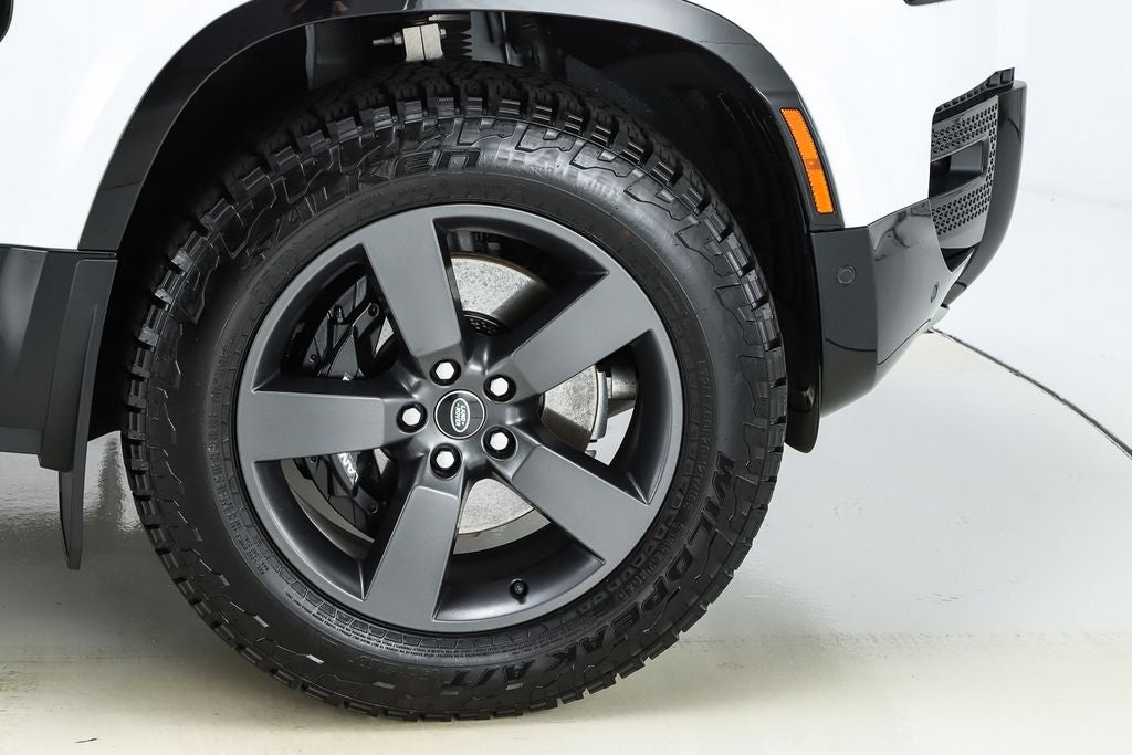 2023 Land Rover Defender 110 X-Dynamic SE