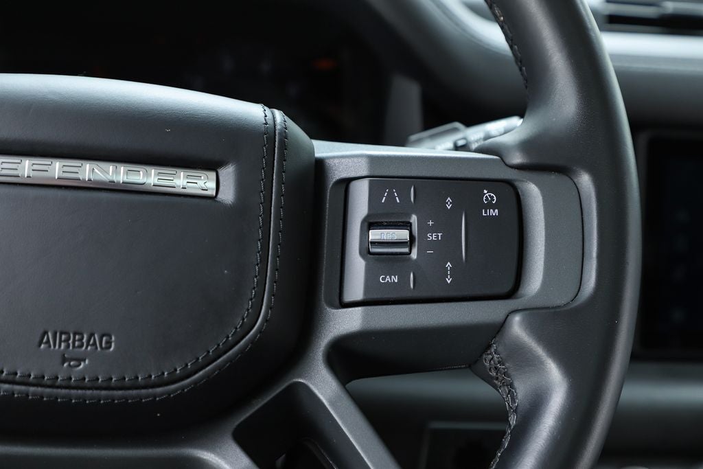 2023 Land Rover Defender 110 X-Dynamic SE