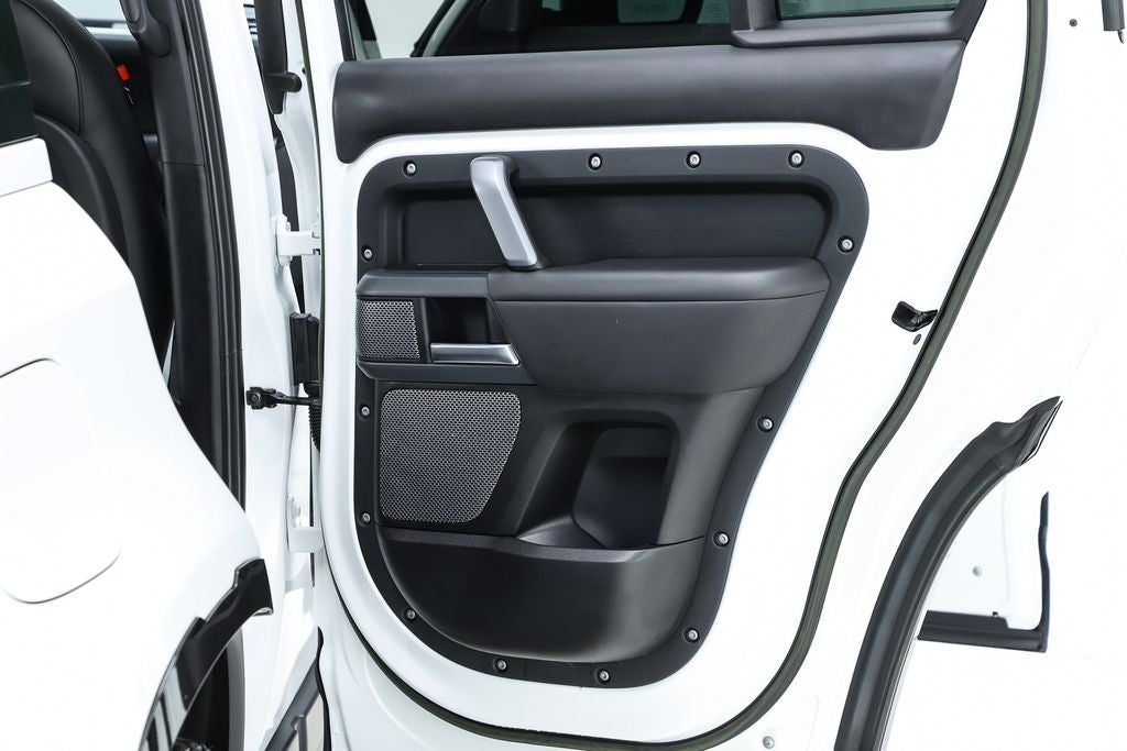 2023 Land Rover Defender 110 X-Dynamic SE