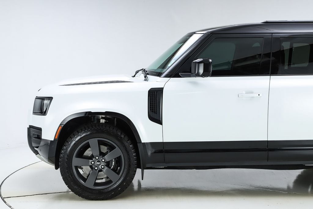 2023 Land Rover Defender 110 X-Dynamic SE