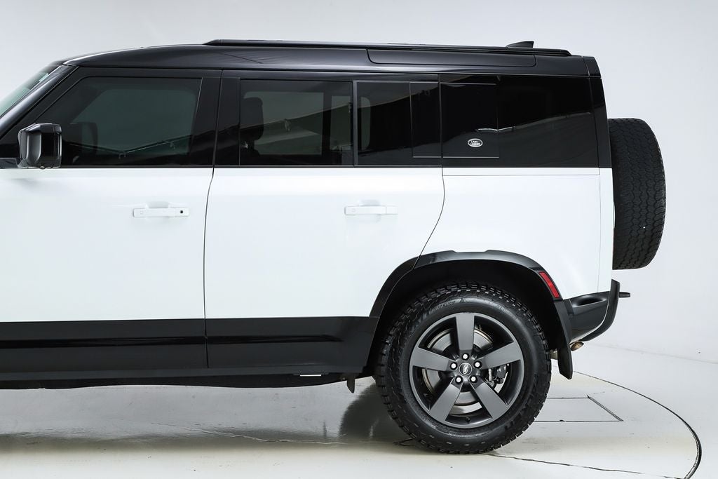 2023 Land Rover Defender 110 X-Dynamic SE