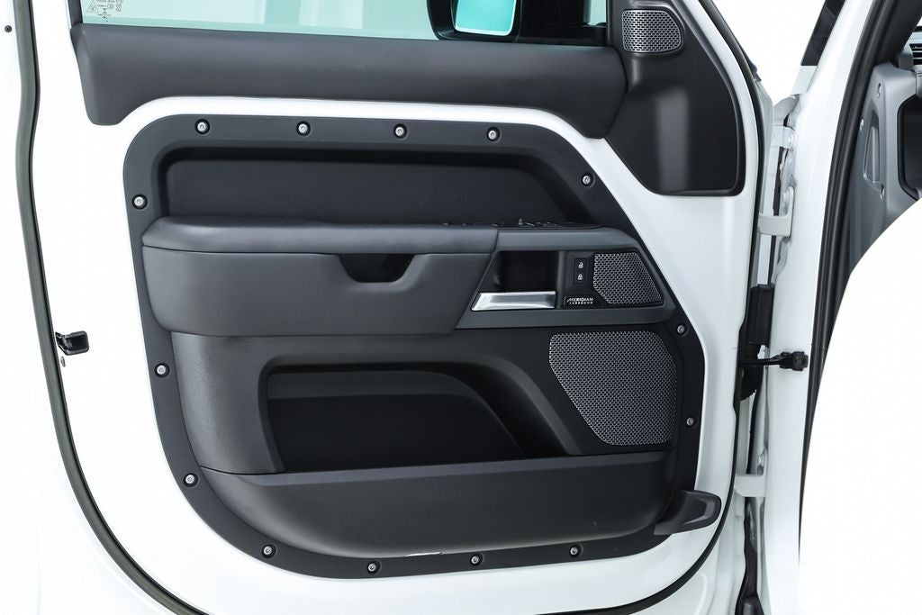 2023 Land Rover Defender 110 X-Dynamic SE