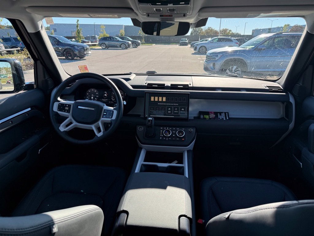 2025 Land Rover Defender 110 X-Dynamic SE