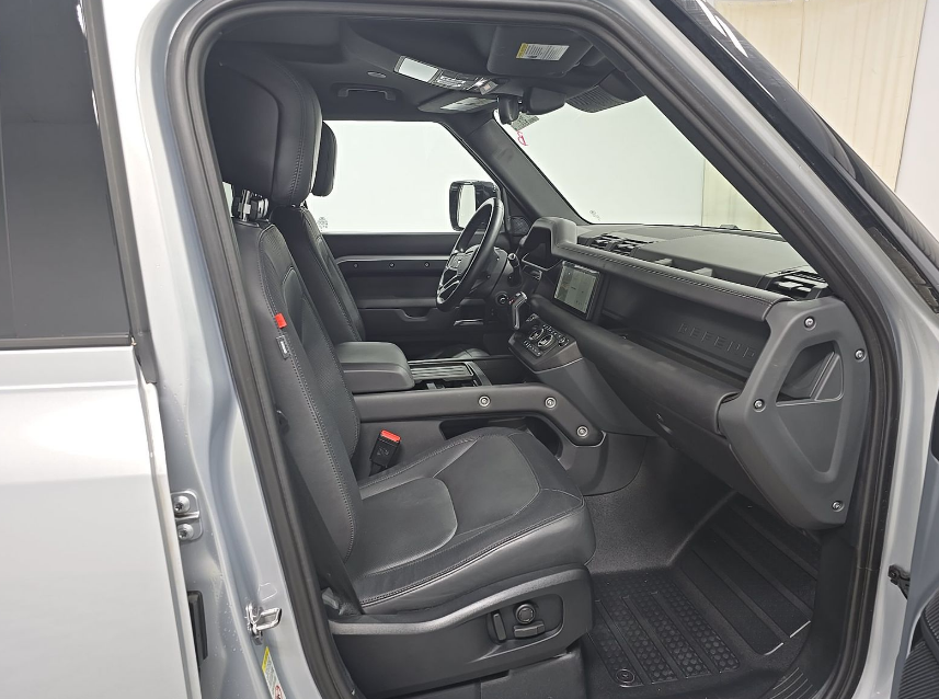 2023 Land Rover Defender 110 X-Dynamic SE