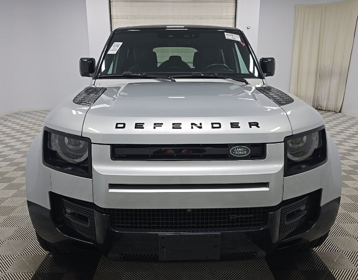 2023 Land Rover Defender 110 X-Dynamic SE