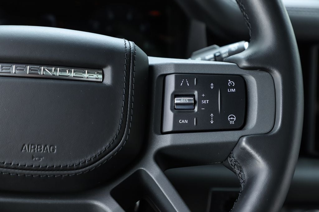 2023 Land Rover Defender 110 X-Dynamic SE