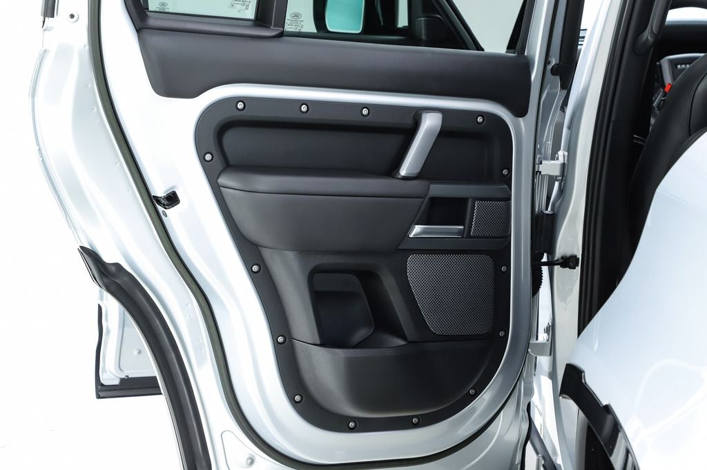 2023 Land Rover Defender 110 X-Dynamic SE