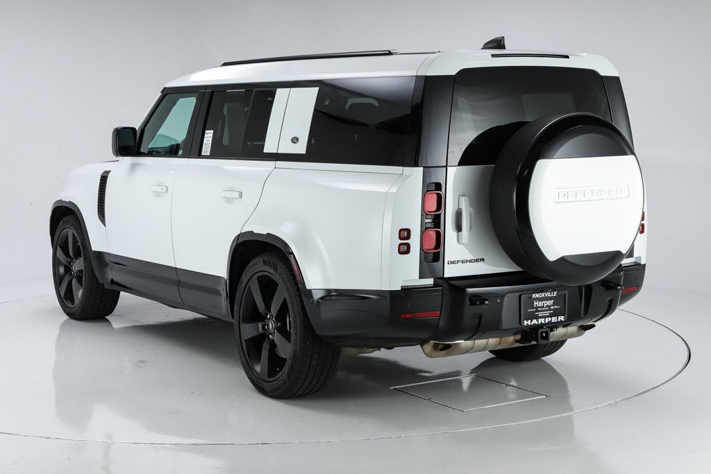 2024 Land Rover Defender 130 X-Dynamic SE