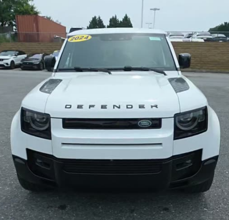 2024 Land Rover Defender 130 X-Dynamic SE