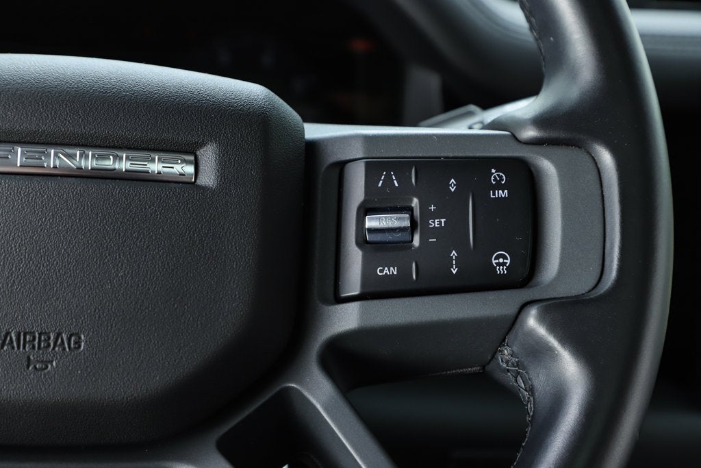 2024 Land Rover Defender 130 X-Dynamic SE