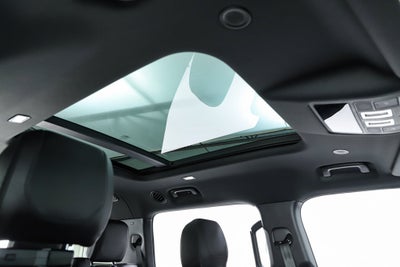 2024 Land Rover Defender 130 X-Dynamic SE