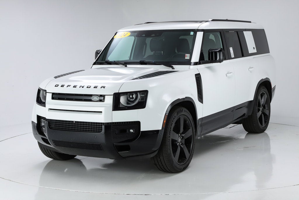 2024 Land Rover Defender 130 X-Dynamic SE